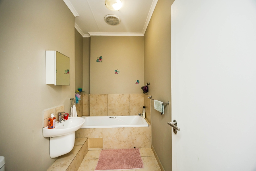 2 Bedroom Property for Sale in Nahoon Valley Park Eastern Cape